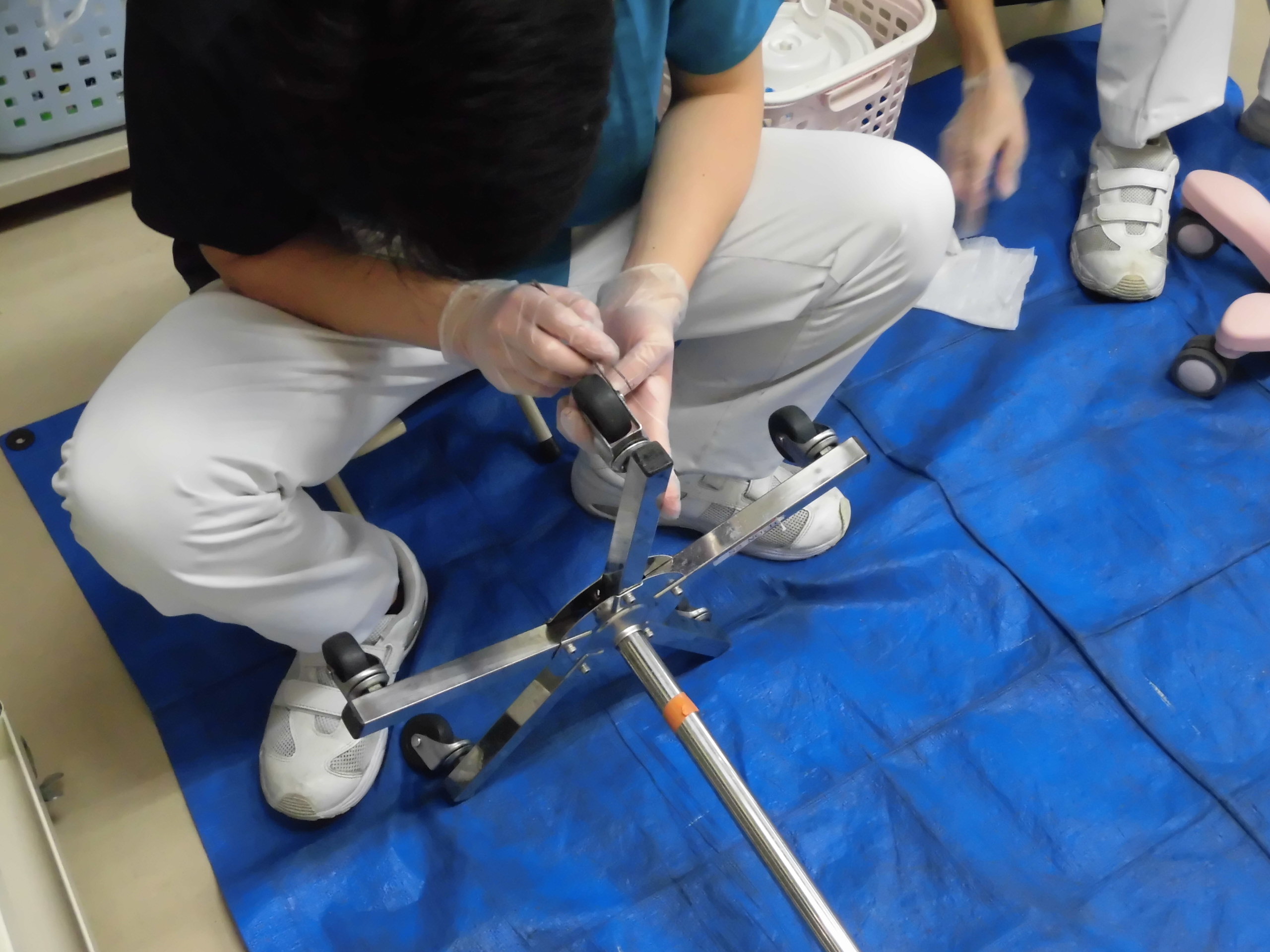 点滴台の清掃