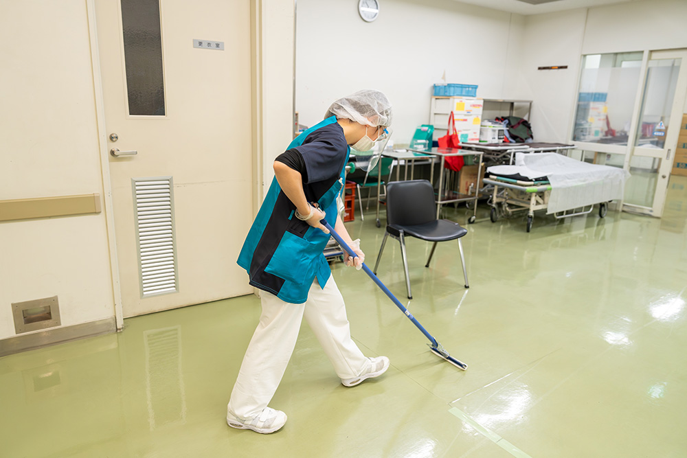 手術室周りの床清掃
